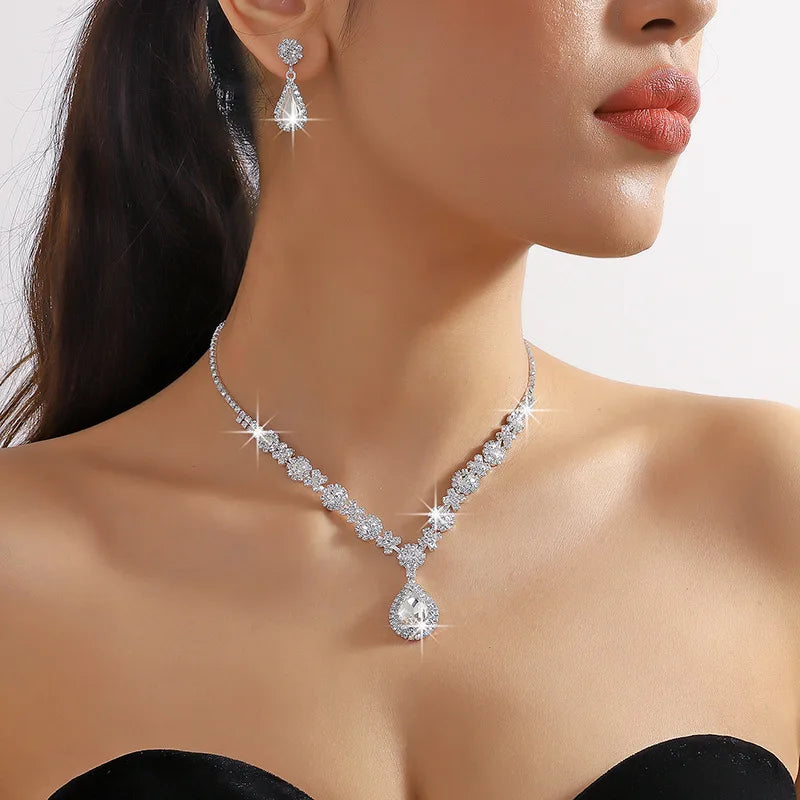 Parure Cristal Femme – Collier & Boucles d'Oreilles Goutte | Soirée & Mariage